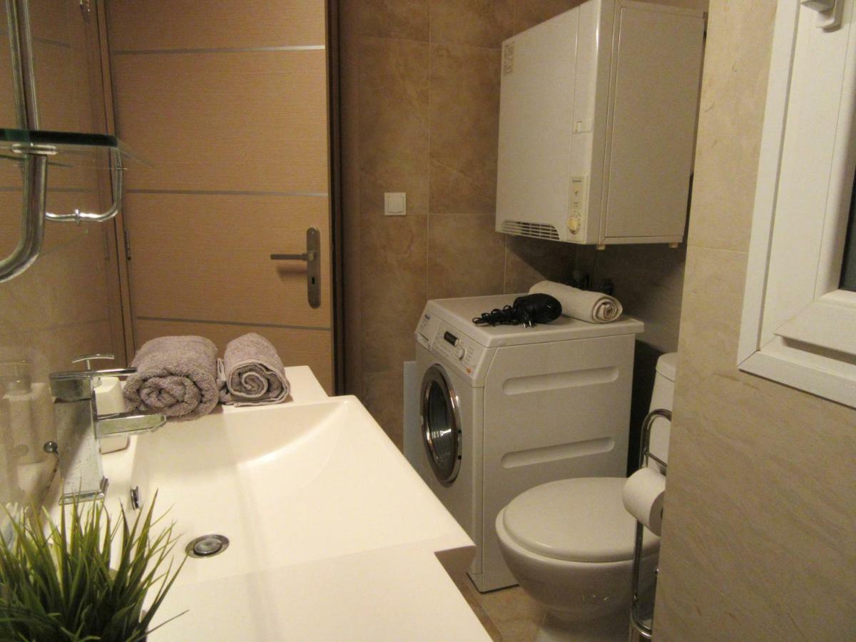 Villa Maria Louiza Near Airport Artemida  Zewnętrze zdjęcie